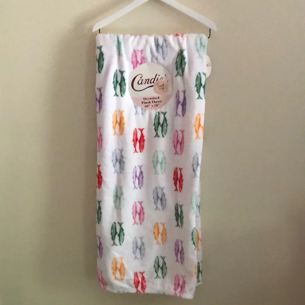 Candie's Vibrant SARDINE Fish Pattern Throw Blanket